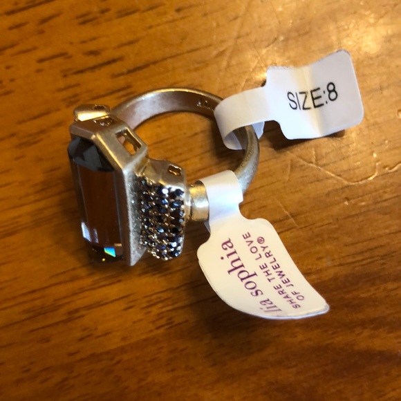 Lia Sophia ring Size 8 - Picture 3 of 7